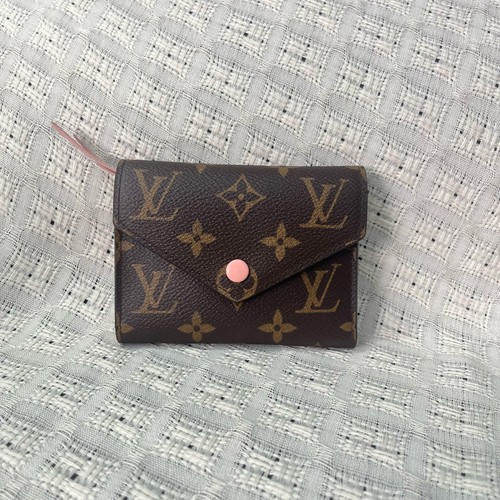 Louis Vuitton Victorine Wallet 'Brown Monogram Canvas/Rose Ballerine Pink'#YZJEY