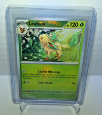 Leafeon (Poke Ball Pattern) NM 005/131 SV: Prismatic Evolutions Pokemon