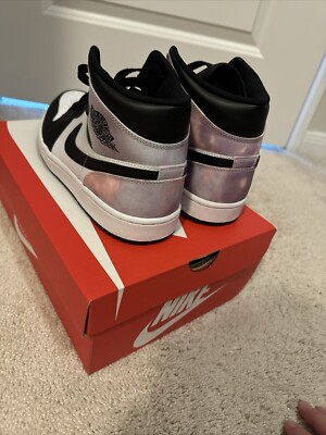 Air Jordan 1 Mid SE Black Bleached Coral DM1200 001 New Size  display picture 1