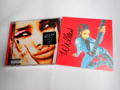 WILLOW SMITH - LATELY I FEEL EVERYTHING - CD ALBUM & ** SIGNED CARD ** SEALED