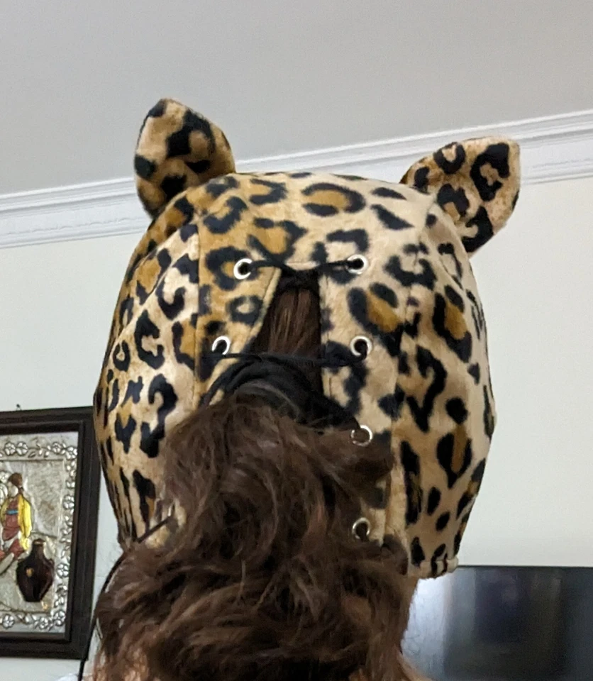 Máscara de terciopelo leopardo femenino Halloween Foto 3 de 3