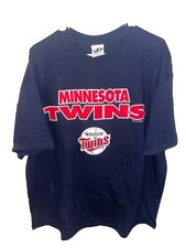 Vintage Y2K 2003 2XL Minnesota Twins Dynasty T-Shirt