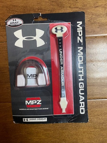 Under Armour Black mpz football Strapped Mouthguard Adult Braces