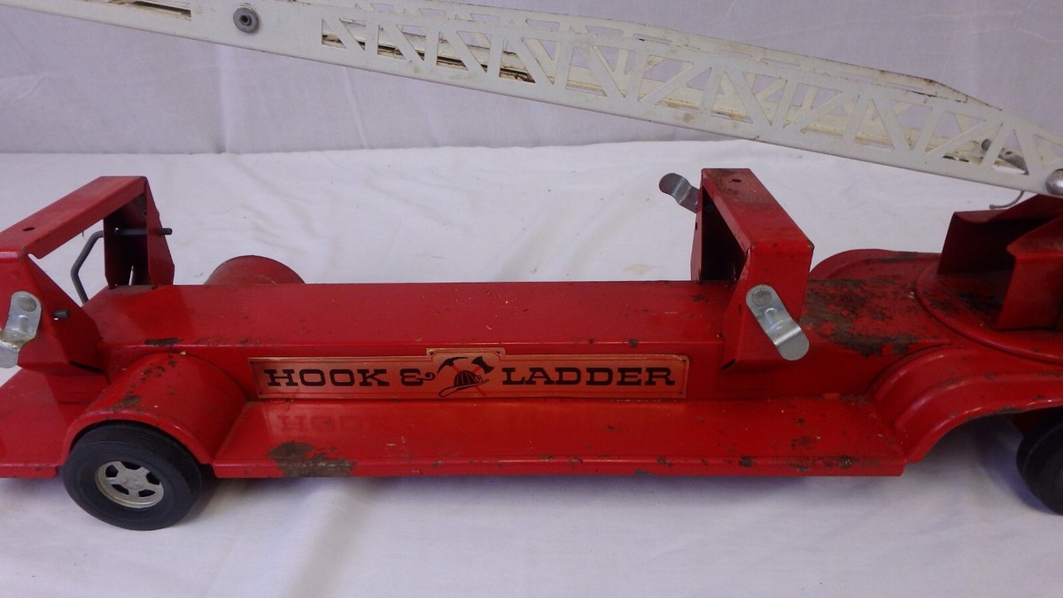 Vintage Red Ertl Hook & Ladder Fire Truck 1960's Firefighter