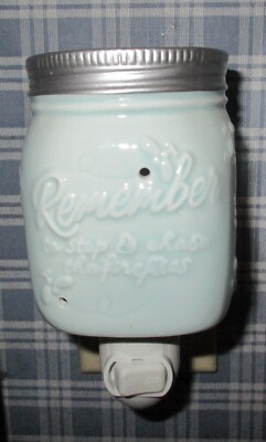 NIB Scentsy Chasing Fireflies Nightlight Electric Warmer