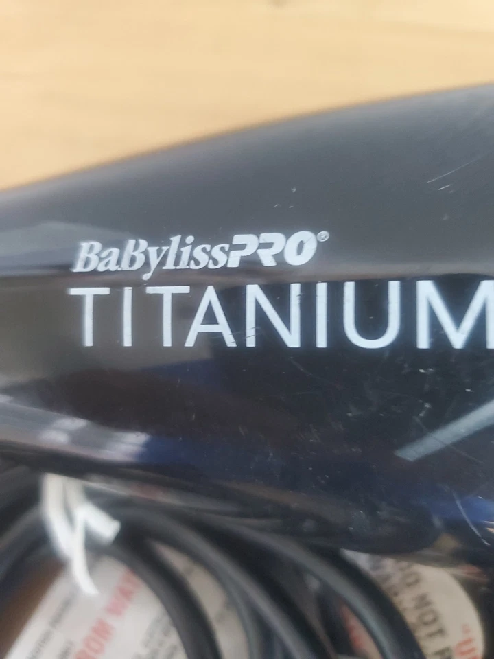 Secador de sopro BaByliss PRO titânio 2 velocidades 3 temperaturas FUNCIONA TESTADO - Imagem 3 de 4