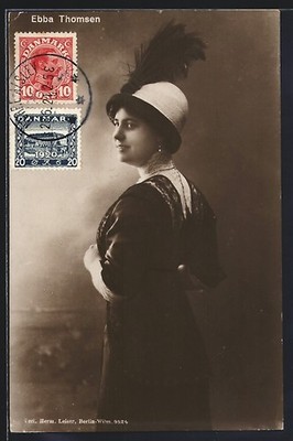 Schauspielerin Ebba Thomsen im Kostüm einer Bühnenrolle, Ansichtskarte 1921 