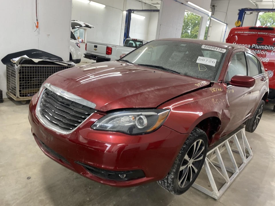 Used Right Headlight Assembly fits: 2013 Chrysler 200 black bezel Right Grade B - Image 4 of 4