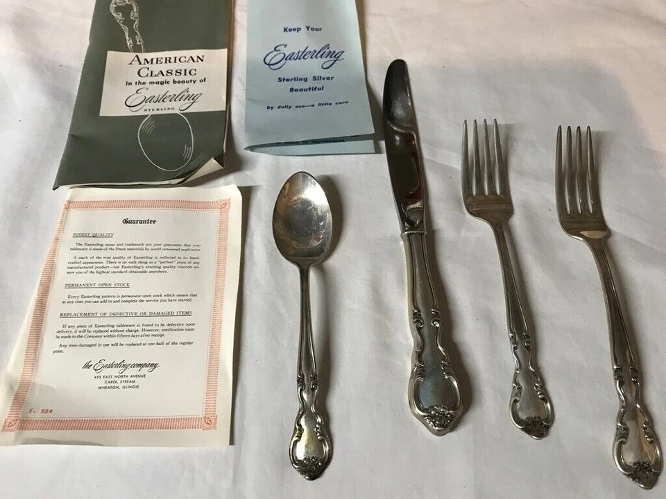 Juego de cubiertos vintage Easterling American Classic plata esterlina 40 piezas cofre Foto 3 de 4