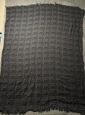 Universal Threads Scarf Women's Large Square Dark Gray Geometric