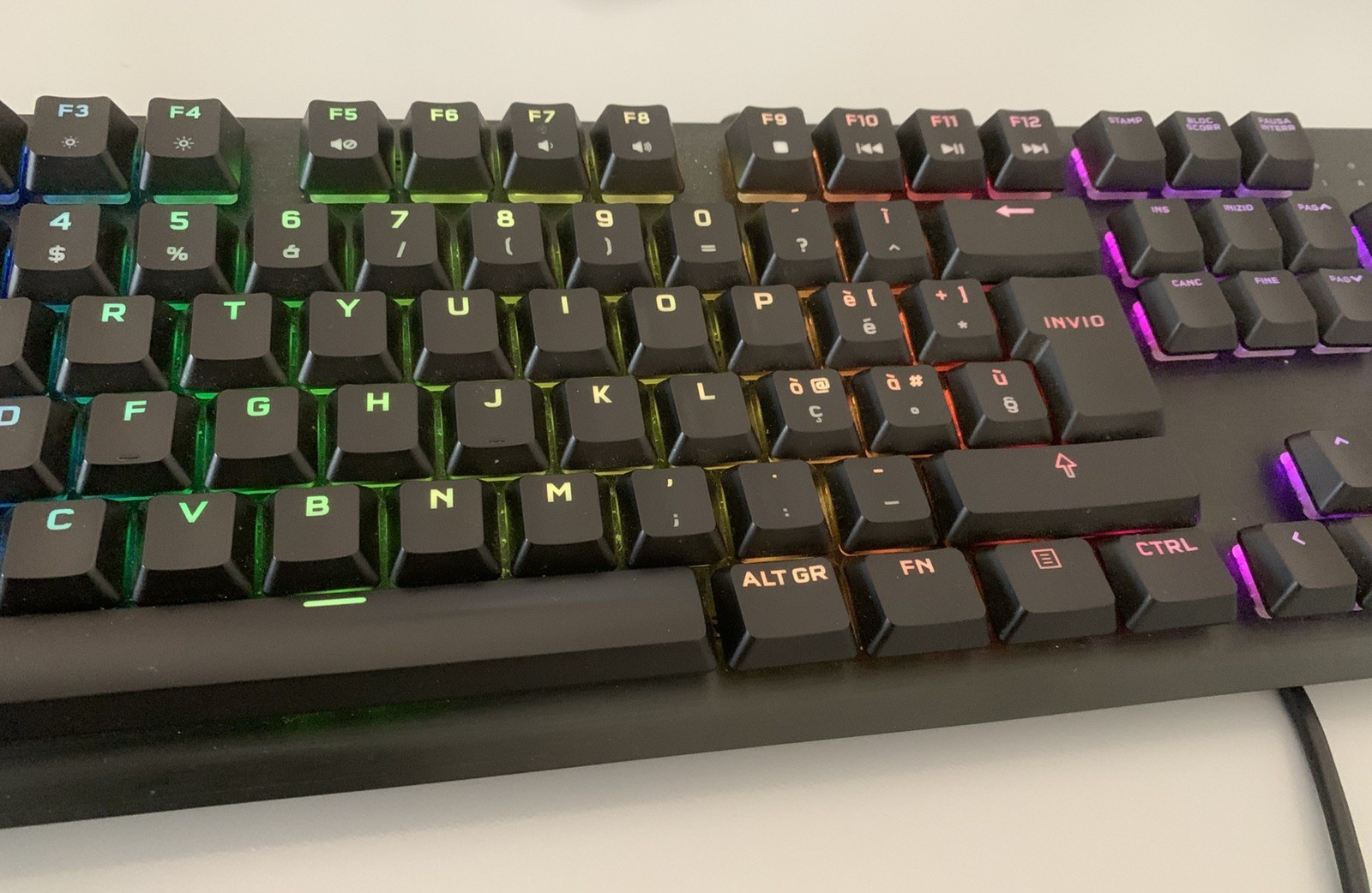 CORSAIR K60 PRO TASTIERA GAMING RGB MECCANICA SWITCH CHERRY MX LOW PROFILE SPEED
