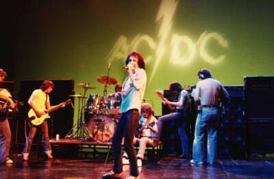 Malcolm Young Phil Rudd Angus Young Bon Scott of ACDC 1977 OLD MUSIC PHOTO 2