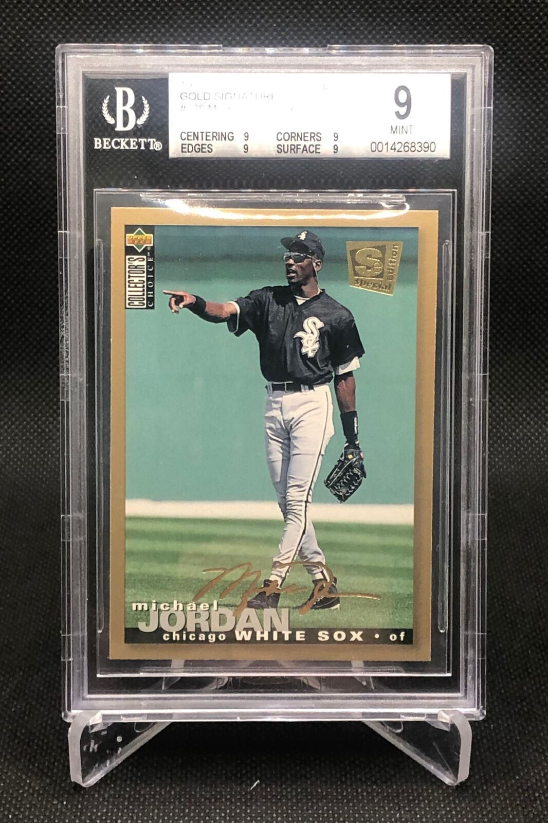 1995 Collector's Choice SE Michael Jordan Gold Signature #238 BGS 9 MINT Rookie 