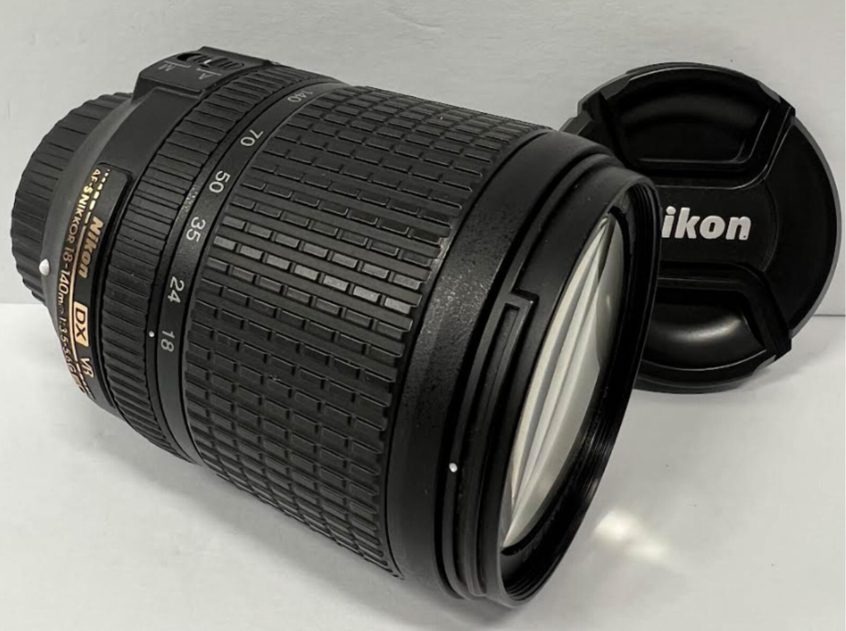 Nikon AF-S DX NIKKOR 18-140mm f/3.5-5.6G ED VR Lens Kit , Filters
