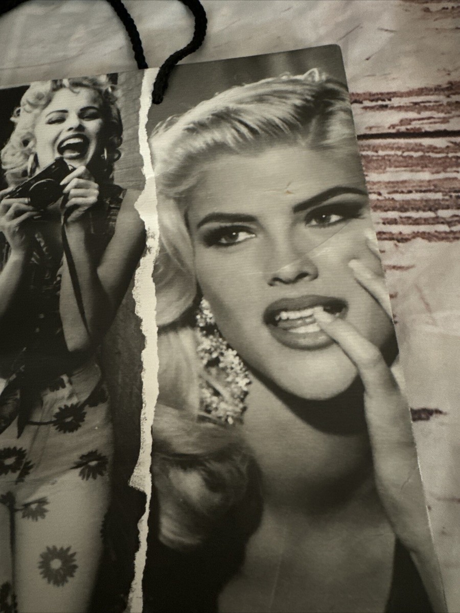 GUESS Black Retro style Sunglasses for Women, Anna Nicole sign. Guess Who? The exciting new Anna Nicole Smith and Guess  main image 3