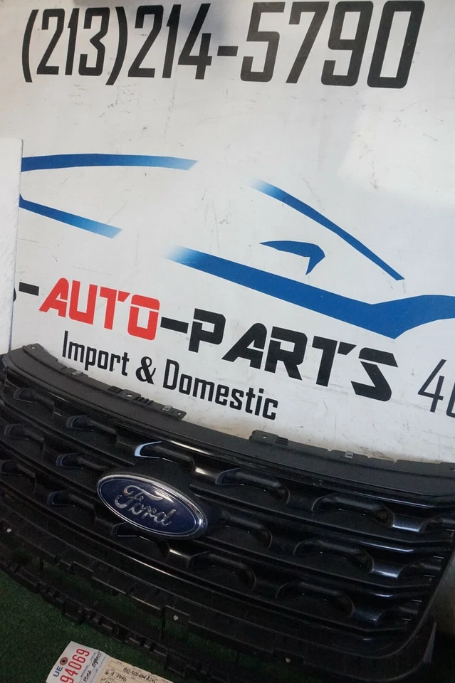 Ford Explorer 2016 2017 con daños parrilla delantera OEM UE94069 Foto 2 de 4