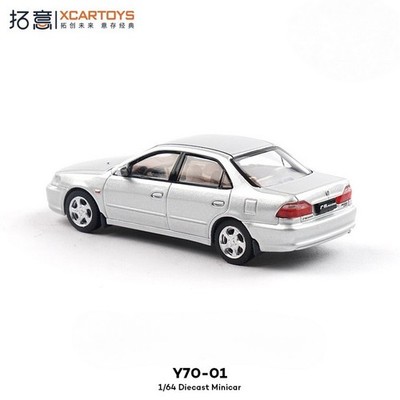 XCARTOYS 1/64 Scale Honda Accord Gen.6 Silver Diecast Car Model