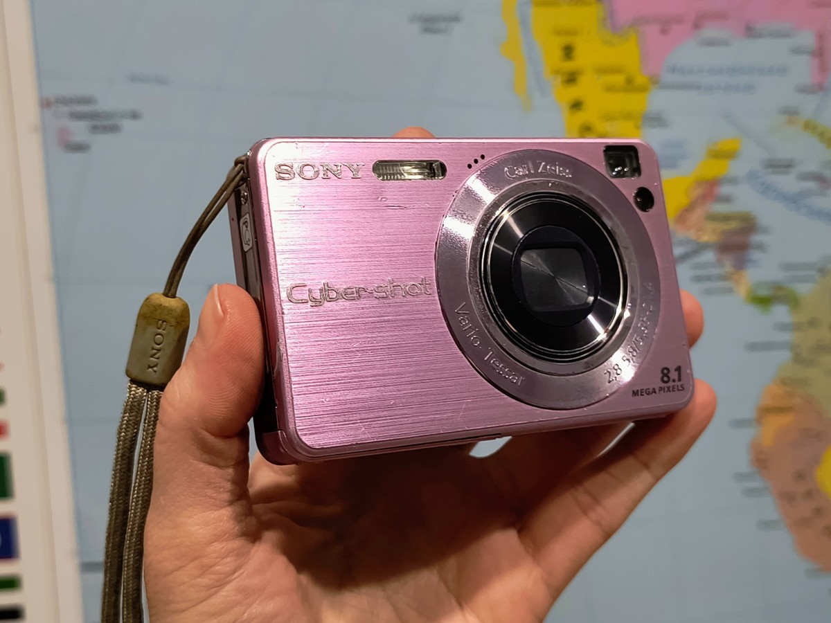 Sony Cyber-shot DSC-W130 8.1MP Digital Camera - Pink Fully Working