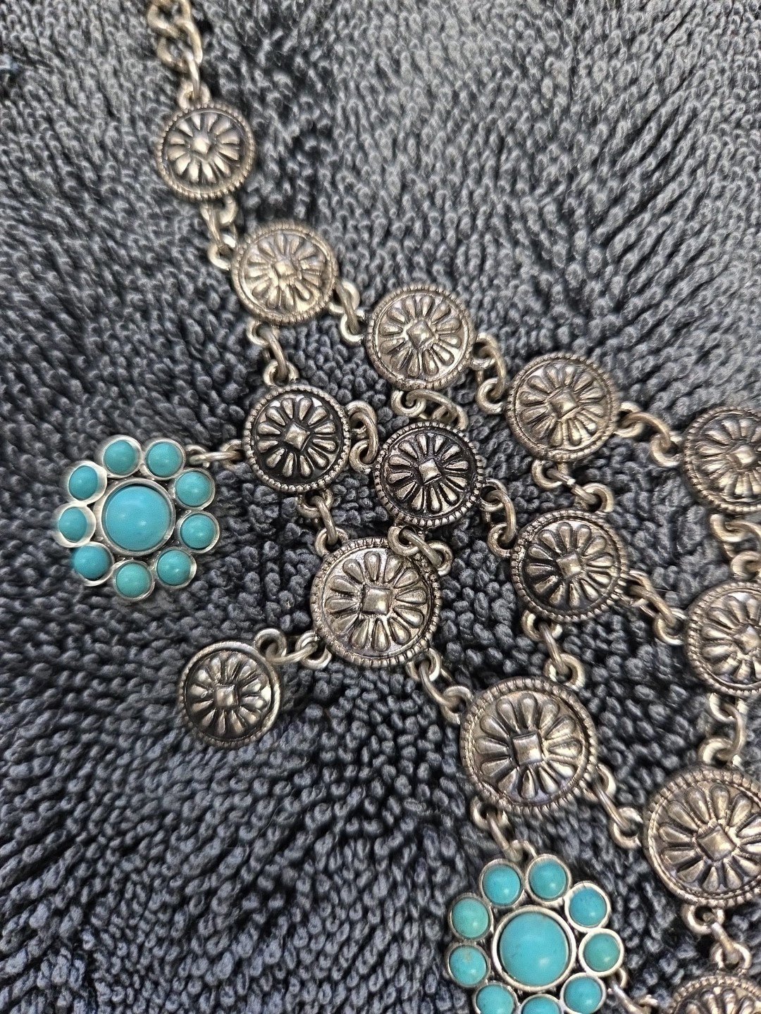 Western-style multi-tiered statement necklace tur… - image 4