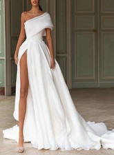 One Shoulder Wedding Dresses High Split Lace Applique Backless Bow Bridal Gowns