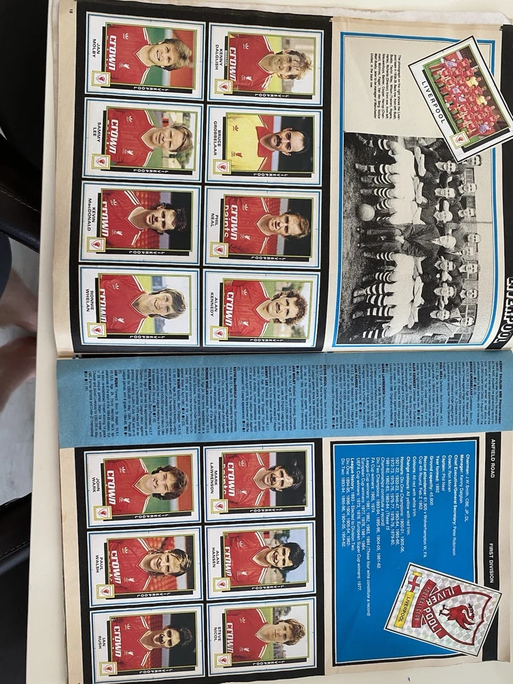 Panini 1986 Complete Sticker Book. Very Good Condition. - Image 2 of 4