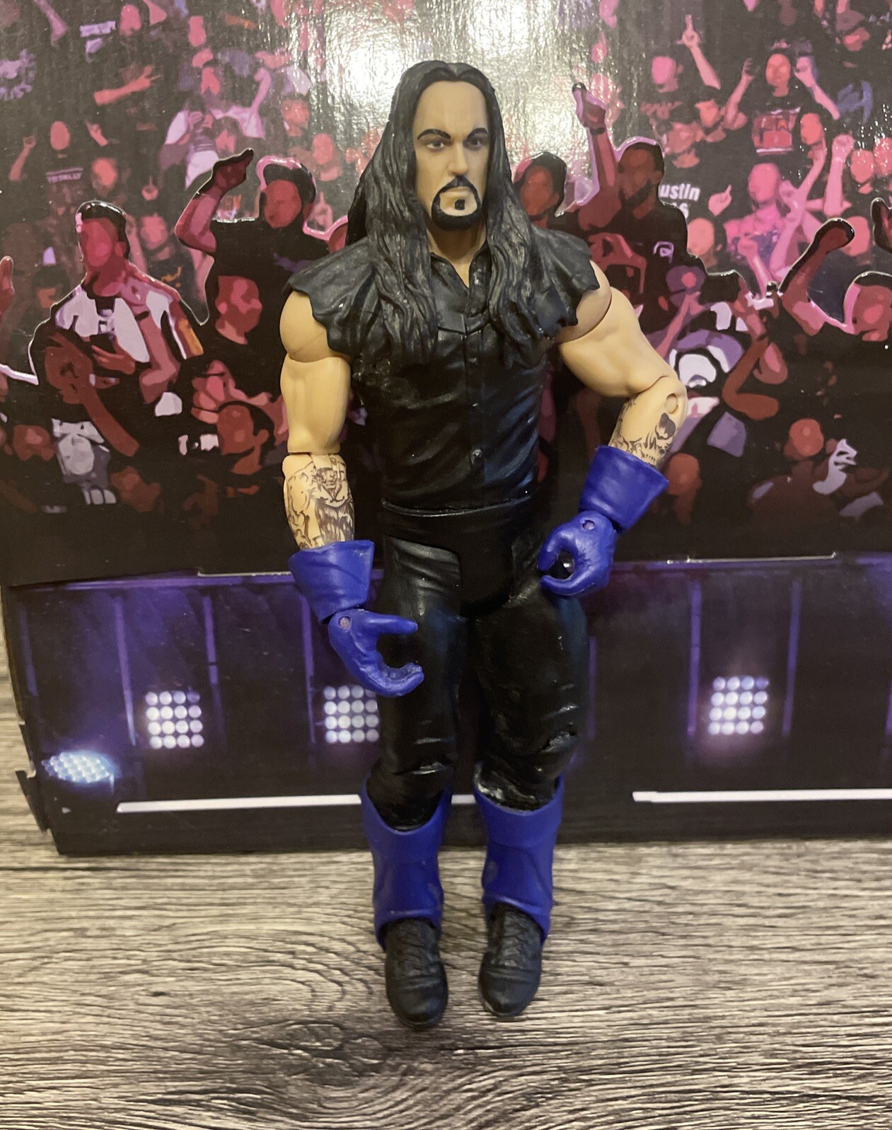 THE UNDERTAKER Mattel WWE Wrestling Figure Flashback Legends Purple Black HOF