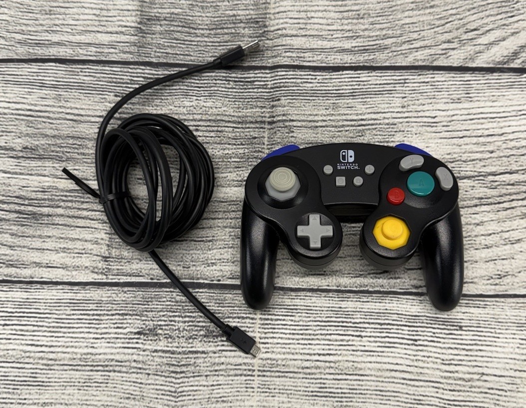 Power A GameCube Style Wired Controller - Nintendo Switch. Model 1507843-01. VG.