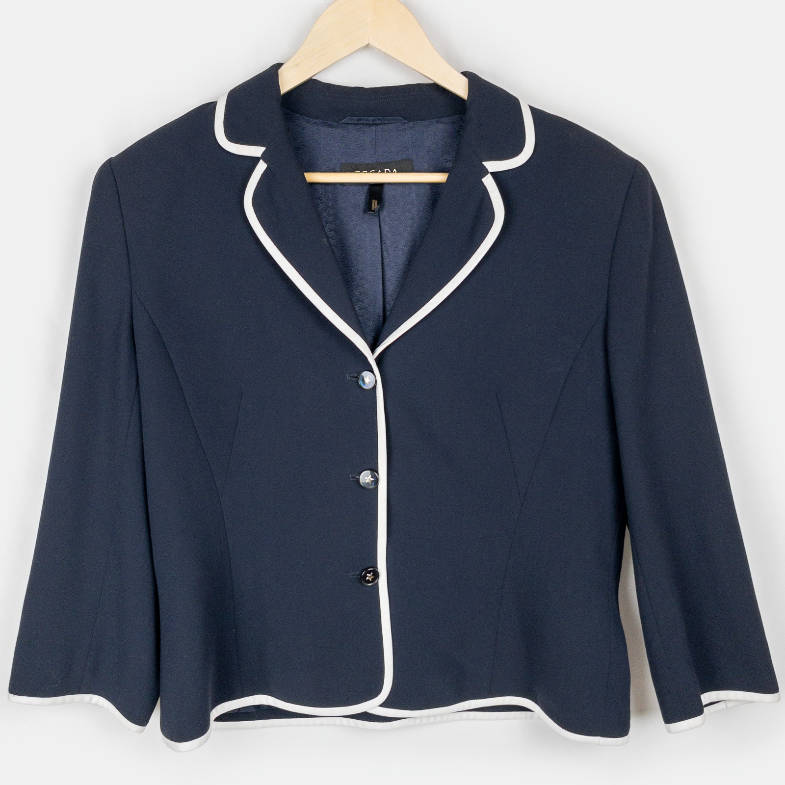 Escada Women's Navy New Wool Blazer Size 40 Tailored Jacket White Trim Designer