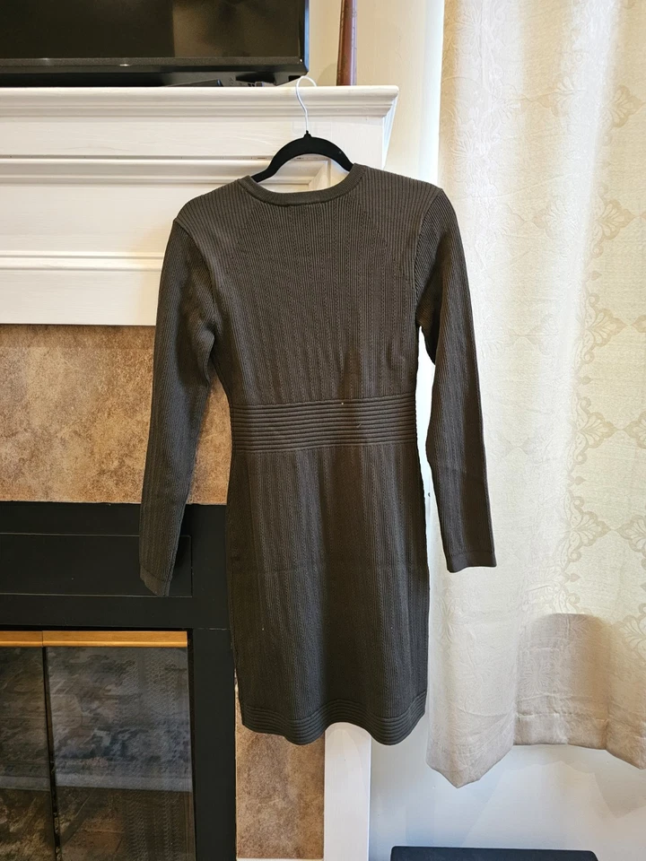 Vestido suéter Express talla mediana  Foto 4 de 4