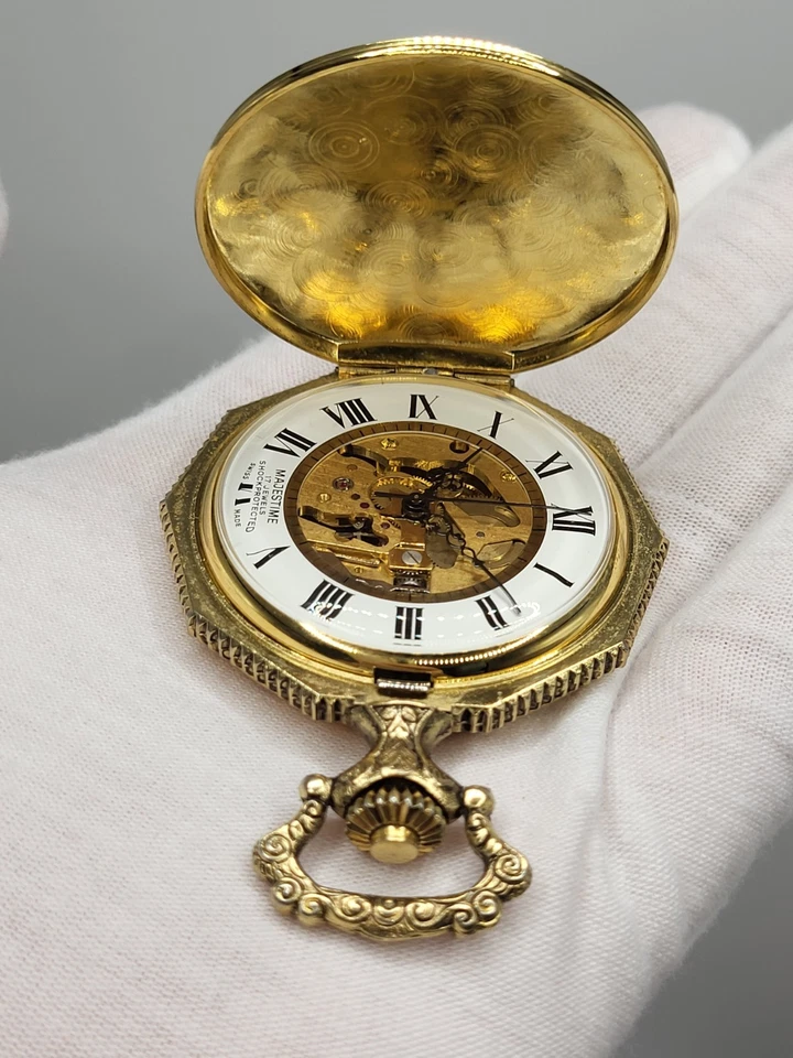 47mm [MINT] Majestime Vintage Gold-Tone 17 Jewel Swiss Made Pocket Watch - Image 2 of 4