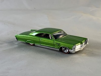 Hot Wheels 1965 Pontiac Bonneville 2005 Red Lines Green RL5SPs