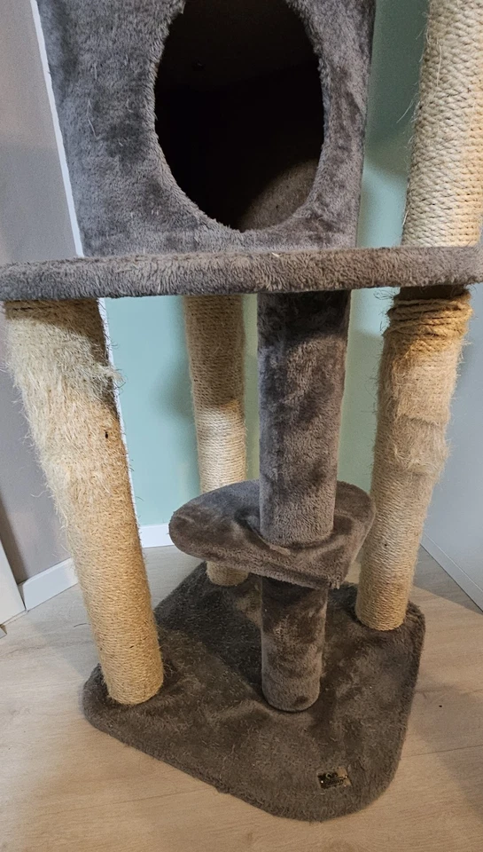 Katzen Kratzbaum in grau, Maße: Höhe ~1.26m / Breite: ~63 cm - Bild 2 von 4
