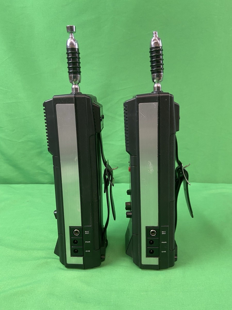 VINTAGE - PAIR Realistic TRC-214 Walkie Talkies AS SEEN ON