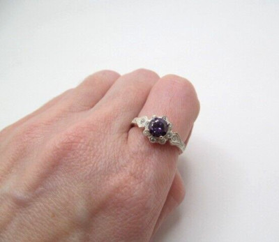 Vintage Avon Sparkling Round Purple & Clear Glass Finely Bead Ring Size 8