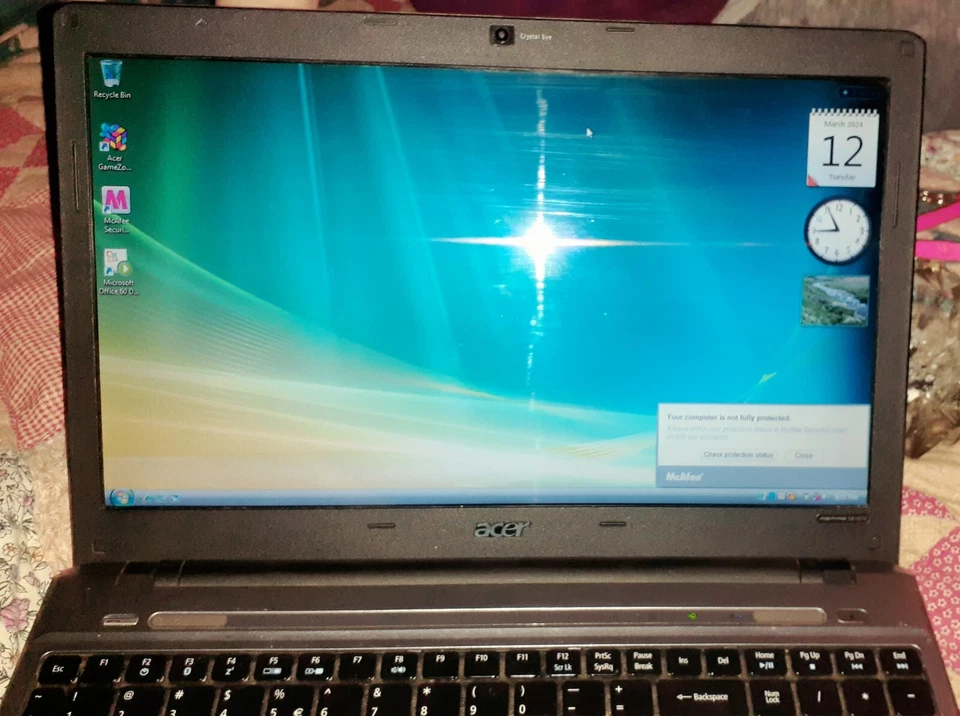 Acer Aspire 5810T-8233 15.6" Laptop - Image 2 of 4