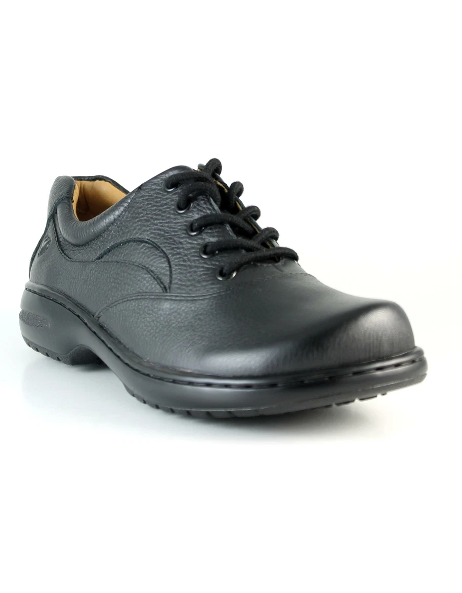 Nurse Mates Women s Macie Shoe in Black Wide
