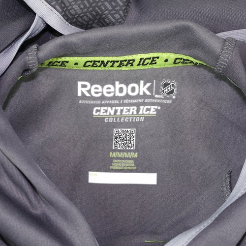 2017 Pittsburgh Penguins Winter Classic Reebok TNT Face Off Men Pullover Hoodie - Picture 6 of 7