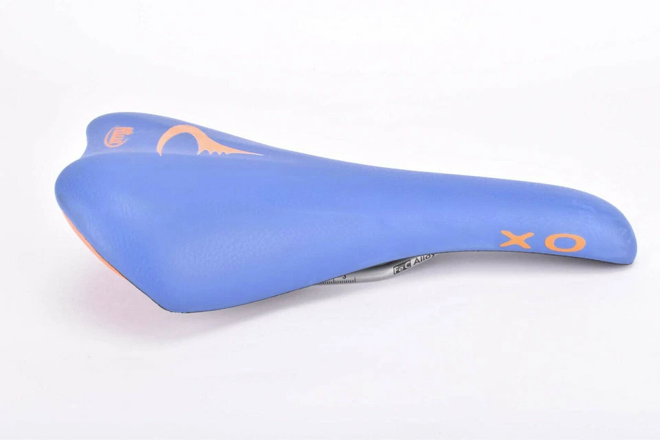 NOS Blue & Orange Pinarello labled Selle Italia XO Saddle from the 2000s - Image 2 of 4