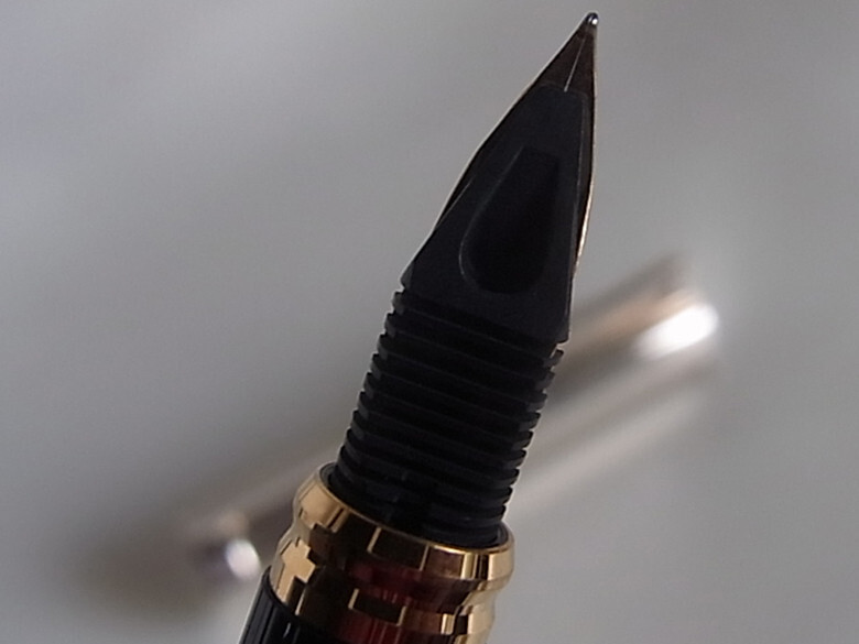 Stylo Plume S.T. Dupont Paris Plaqué Or 18K (750/1000) - Modèle Numéroté 51DRE217 BE, Occasion Très Bon état