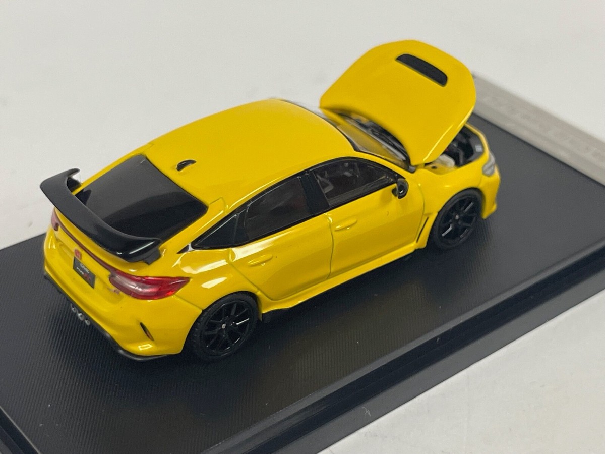 1/64 Motorhelix Honda Civic Type R ( FL5 ) Engine Yellow
