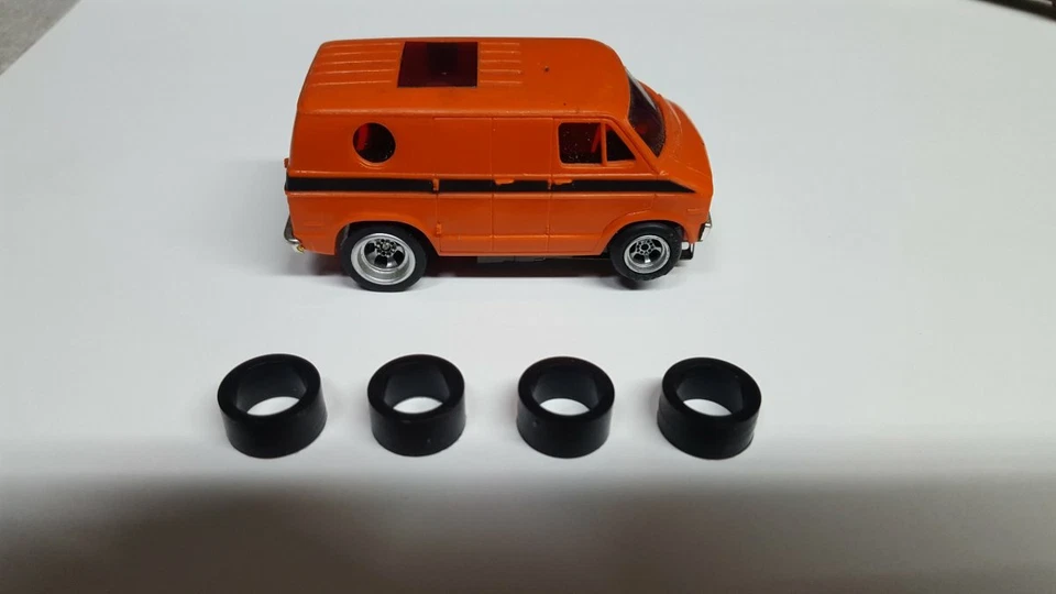 Neumáticos de coche ranura de silicona 16,485 AFX Auto World Specialty 4 engranajes NEGRO C2 Foto 2 de 2