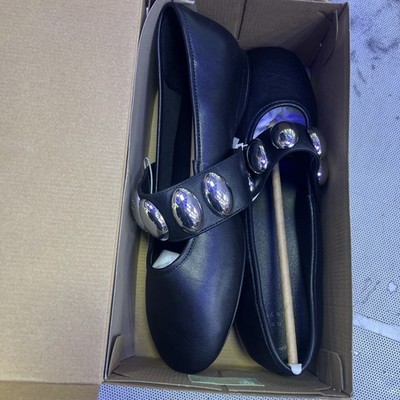 LADIES BLACK SHOES SIZE 12w flats