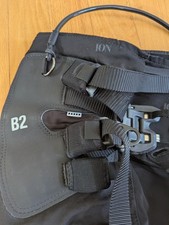 2022 ION B2 Seat Harness Size Large Excellent Condition