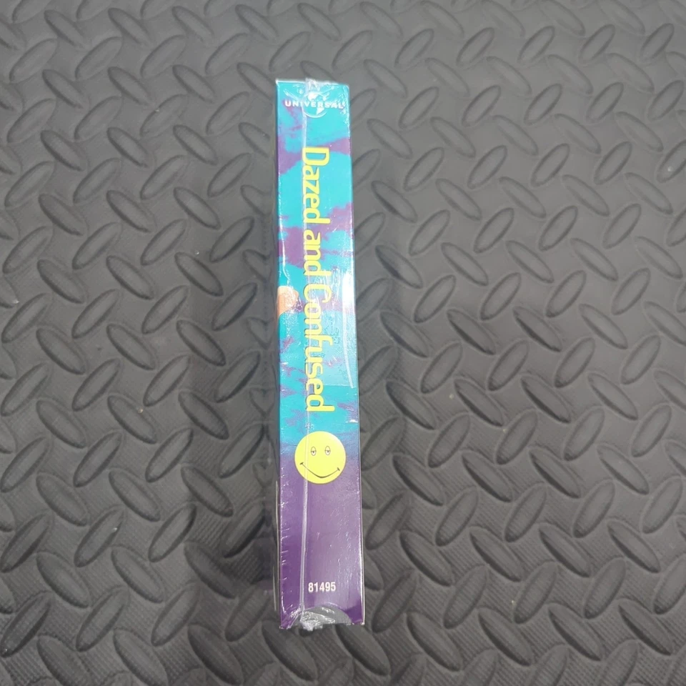 DAZED AND CONFUSED (MCA Watermark) - VHS Tape - SEALED NEW - Image 4 of 4