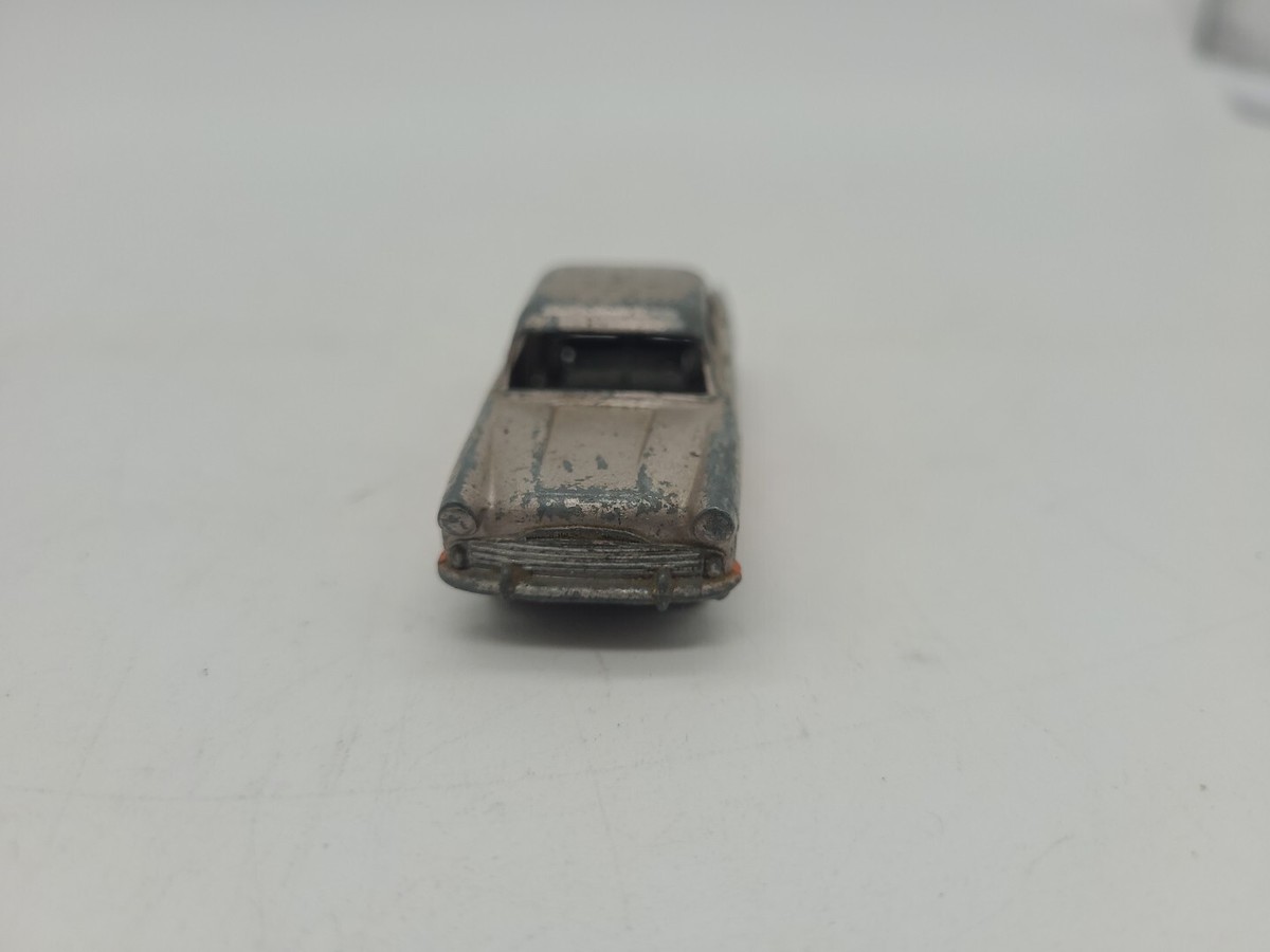 Vintage MATCHBOX LESNEY No. 33a Ford Zodiac 1957 SPW Diecast