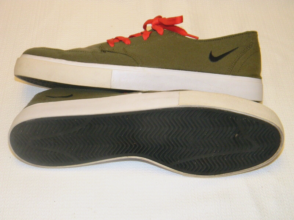Nike Mens 10.5/11 Olive Green Braata Canvas Low Sneaker Skater Shoes