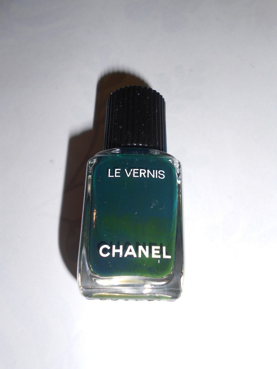 Authentic LE VERNIS by CHANEL, Paris - 582 Fiction Long Wear Nail