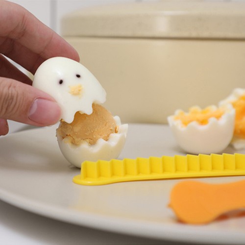 Fancy Cooked Eggs Cutter 2pcs Set Boiled Eggs Creative Tools Cut Flower Shape - Picture 3 of 4