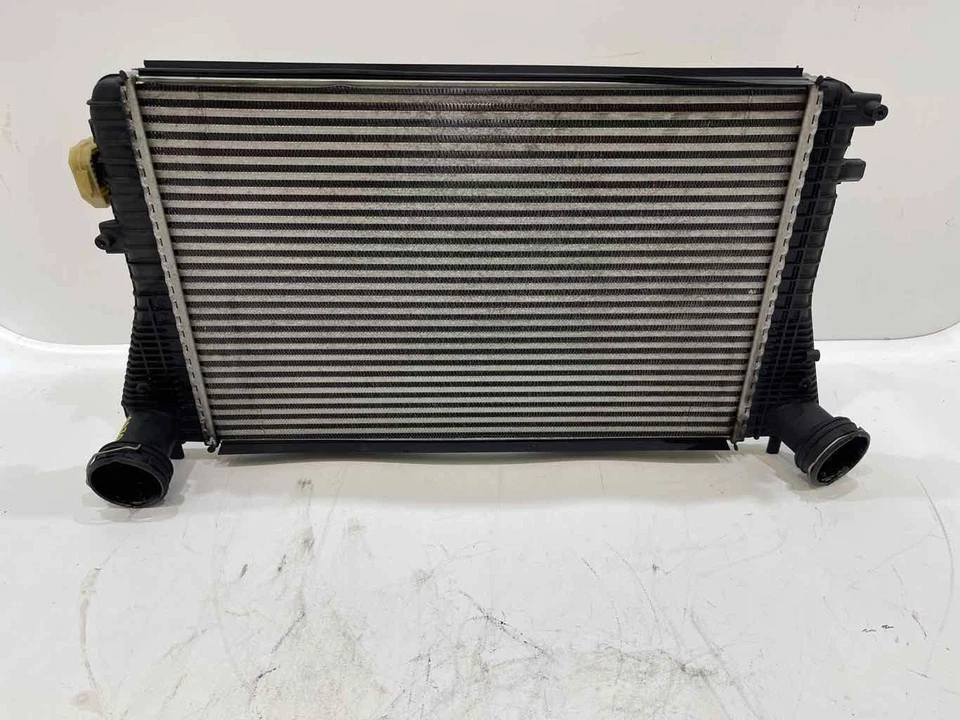 Se adapta a VOLKSWAGEN GOLF GTI 2006-2014 2,0 L Intercooler OEM ¡Envío gratuito! Foto 4 de 4