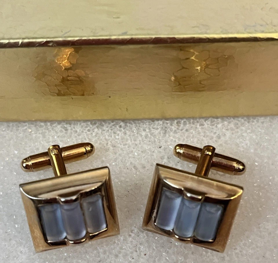 Gemelos rectangulares de cuarzo blanco tono dorado para hombre cumpleaños día del padre moda” Foto 2 de 4